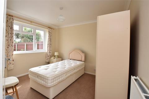 2 bedroom bungalow for sale - Colneis Road, Felixstowe, Suffolk, IP11
