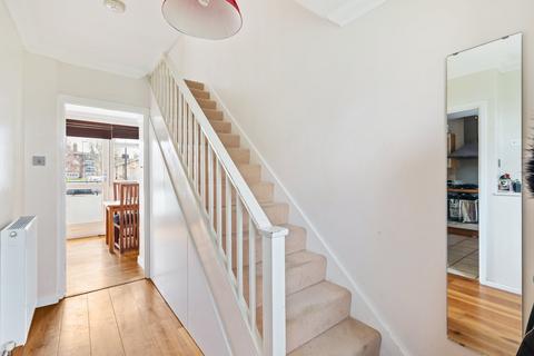 2 bedroom apartment for sale, Fauconberg Road, Chiswick W4