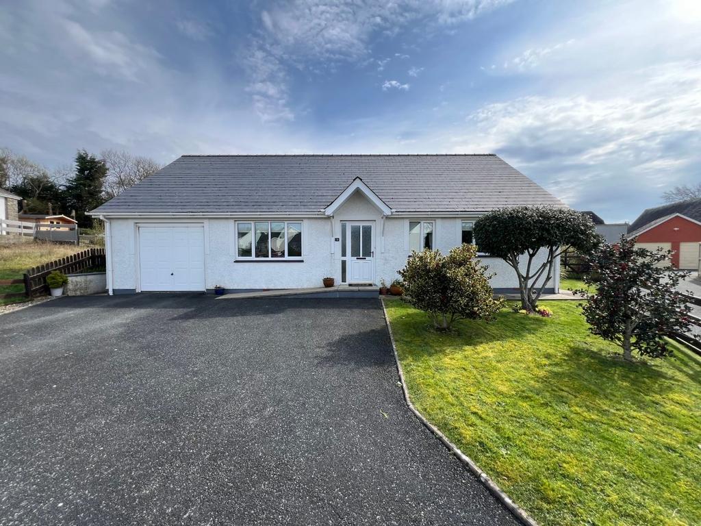 AlltYBryn, Llanarth, SA47 3 bed bungalow for sale £345,000