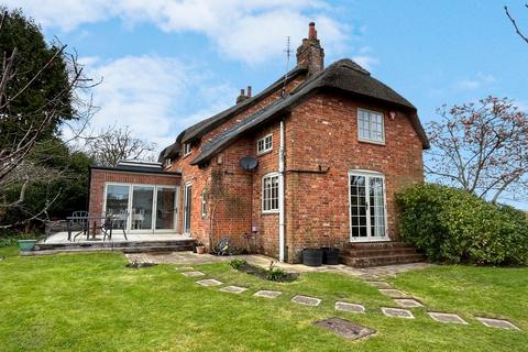 4 bedroom cottage for sale, Beaulieu Road, Lyndhurst, SO43