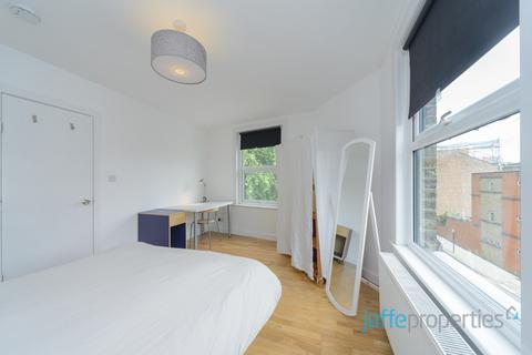 3 bedroom apartment to rent, Kingsgate Road, London, NW6
