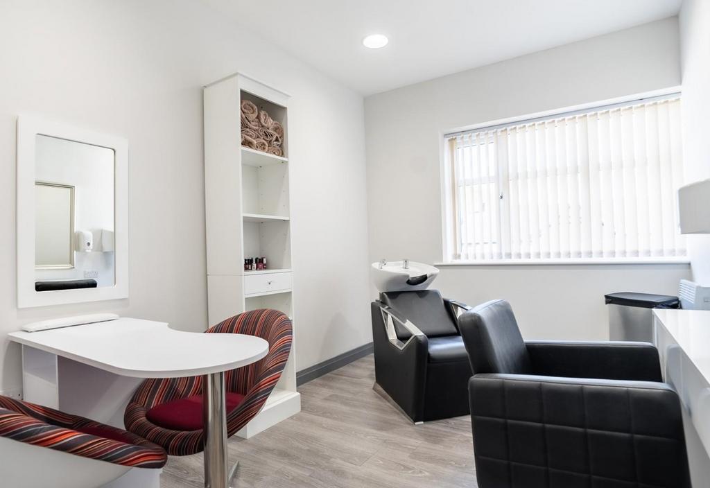 Jones-homes-exclusive-over-55s-new-homes-clubhouse