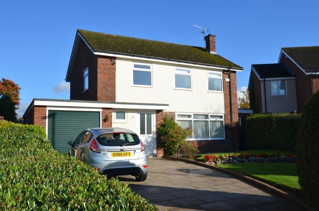Hill Drive, Handforth, Wilmslow 3 bed detached house for sale £450,000