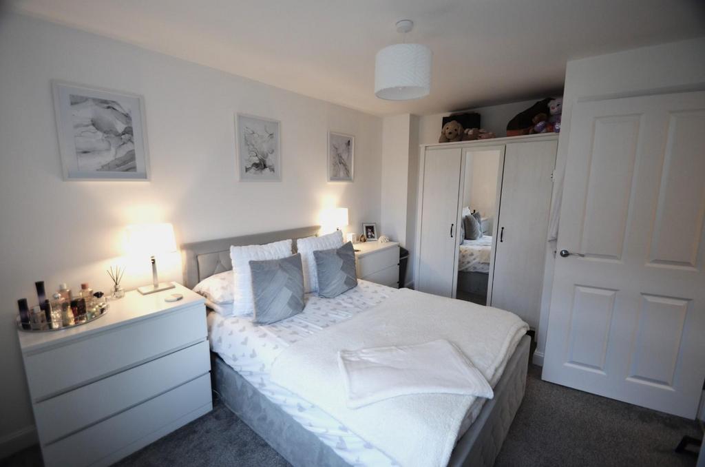Primrose - Bedroom1 .JPG