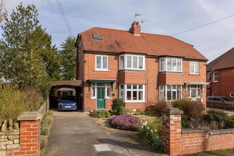 5 bedroom semi-detached house for sale, First Avenue, Pickering