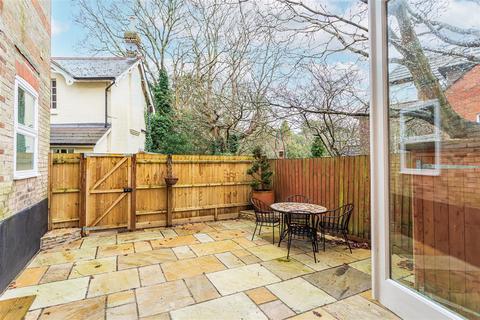 2 bedroom flat to rent, Manor Road, Bournemouth BH1