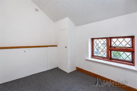70 Bingham Road, Radcliffe On Trent, Nottingham, NG12 2FU