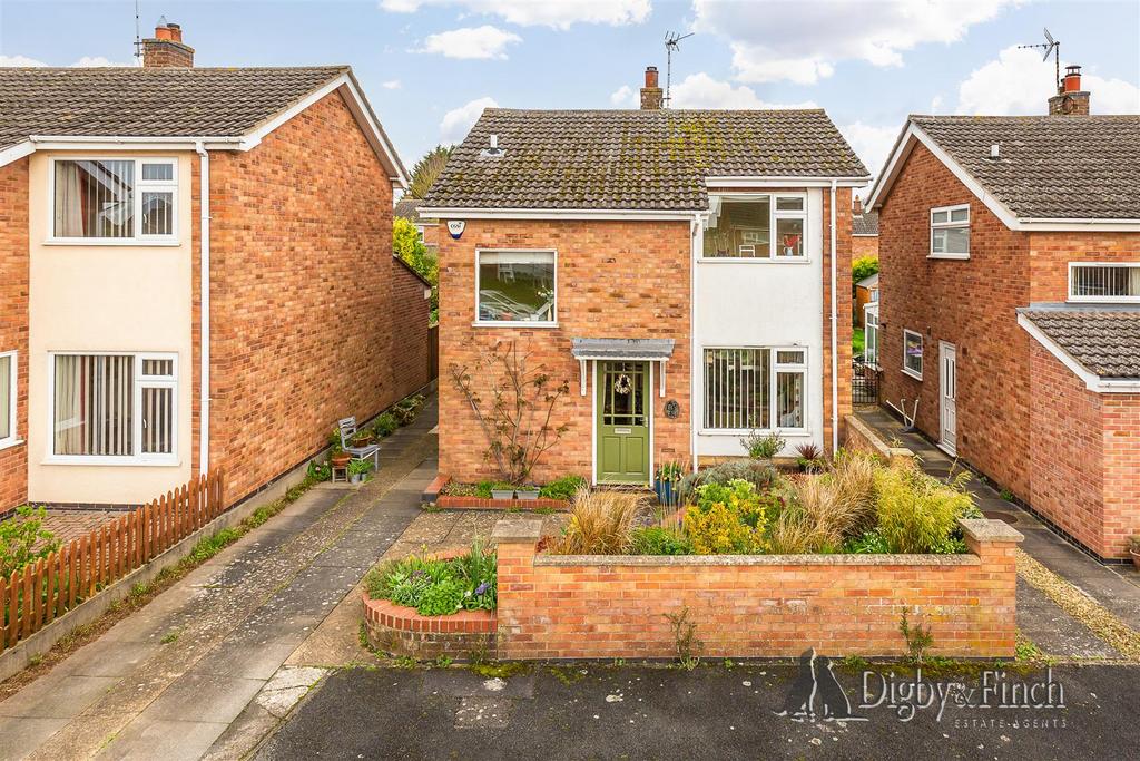 8 Gleneagles Close, Stamford, PE9 2 TL 1watermarked