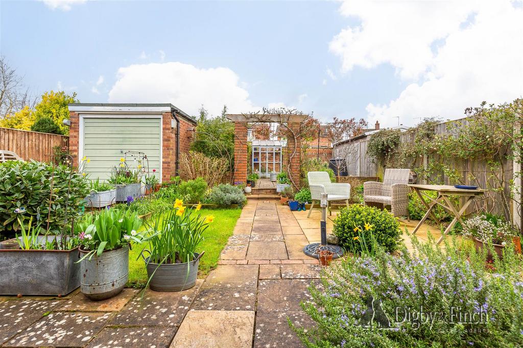 8 Gleneagles Close, Stamford, PE9 2 TL 5watermarked