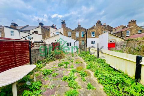 19 Almond Road, London, N17 0PJ