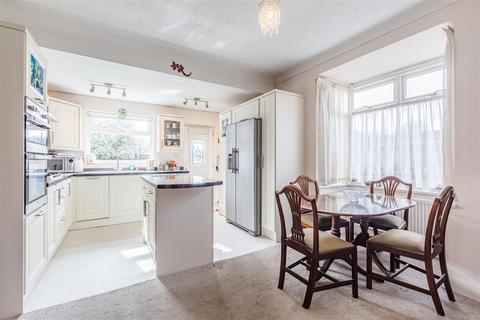 2 bedroom detached house for sale, Liberty Lane, Addlestone