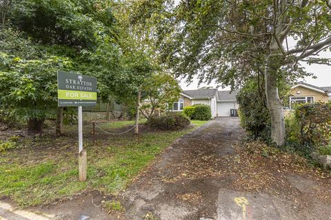 3 bedroom bungalow for sale - Wick Lane, Bournemouth BH6