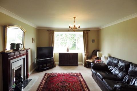 4 bedroom detached house to rent - Kings Acre, Hereford