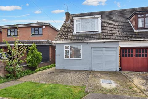 3 bedroom semi-detached house for sale, Crescent Road, Canvey Island SS8