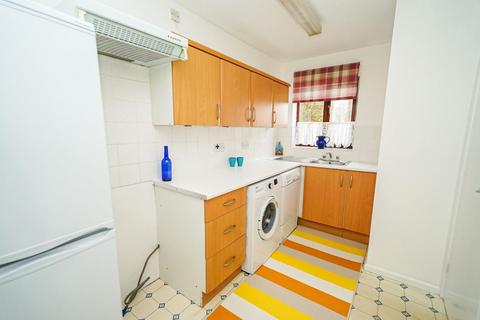 2 bedroom end of terrace house for sale - Apple Tree Close, Leighton Buzzard