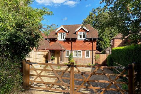 4 bedroom detached house for sale, Milford