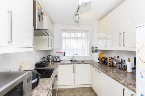 2 bedroom flat for sale, Russell Cotes Road, Bournemouth BH1