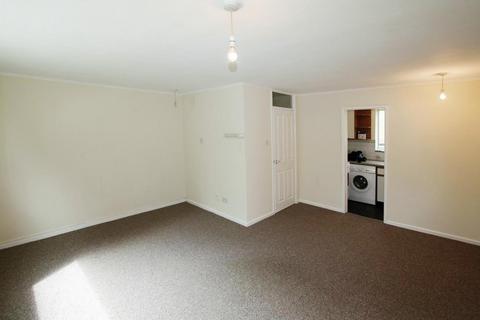 1 bedroom flat to rent, Portland Road, Irthlingborough NN9