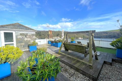 2 bedroom penthouse for sale, Bull Hill, Fowey