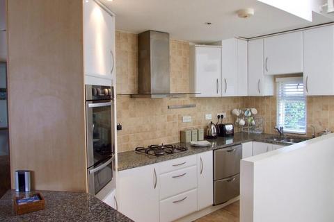 2 bedroom penthouse for sale, Bull Hill, Fowey