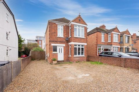 3 bedroom detached house for sale - Forlease Road, Maidenhead SL6