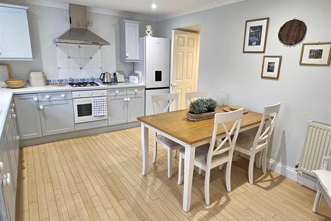 Flat 1, The Old School House Daglands Road, Fowey, PL23 1JL