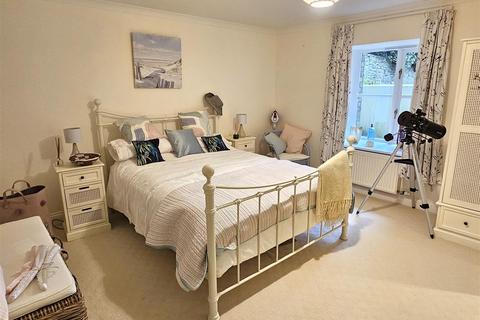 Flat 1, The Old School House Daglands Road, Fowey, PL23 1JL