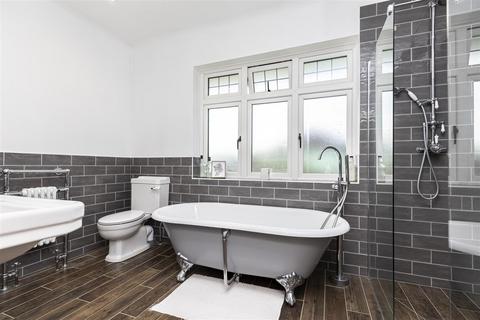 53 Leeson Road, Bournemouth, BH7 7AZ