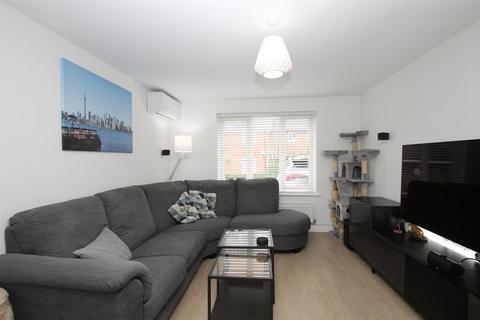 22 Moat Lane, Lower Upnor, Rochester, ME2 4GP