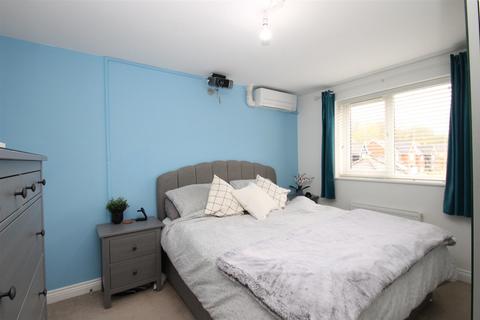 22 Moat Lane, Lower Upnor, Rochester, ME2 4GP