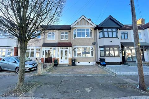 3 bedroom terraced house for sale, Brockham Drive, Gants Hill, IG2 6QW