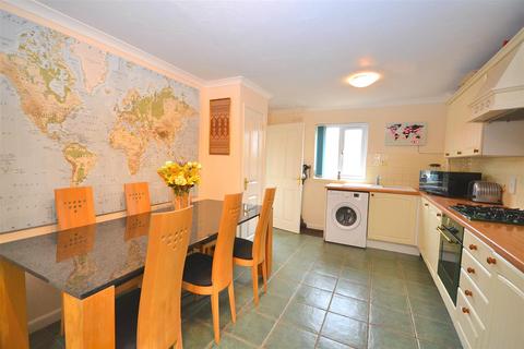 3 bedroom detached house for sale - The Green, Stratton, Dorchester