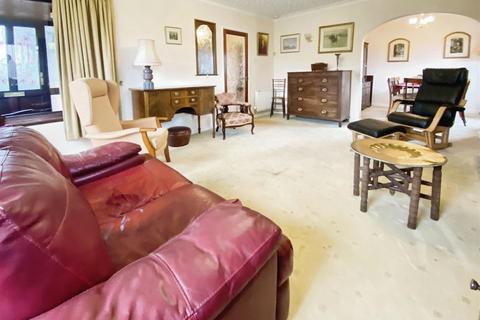 3 bedroom detached bungalow for sale, Hawthorn Close, Craven Arms