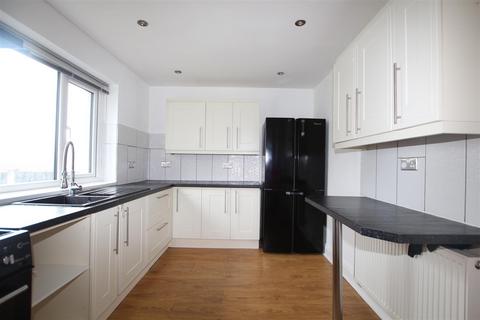 2 bedroom semi-detached house to rent - Stonegate Road, Bradford