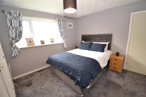 3 bedroom semi-detached bungalow for sale, Moor Close Road, Queensbury, Bradford