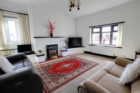 1 bedroom detached bungalow for sale, Highgate Lane, Sutton-On-Sea LN12