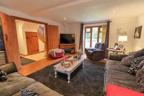 2 bedroom barn conversion to rent - Welsh Road, Offchurch, Leamington Spa