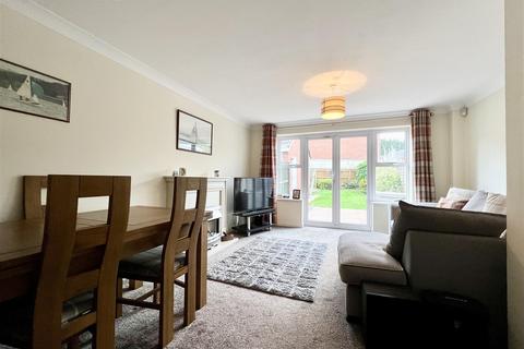 3 bedroom townhouse for sale, Unitt Drive, Cradley Heath