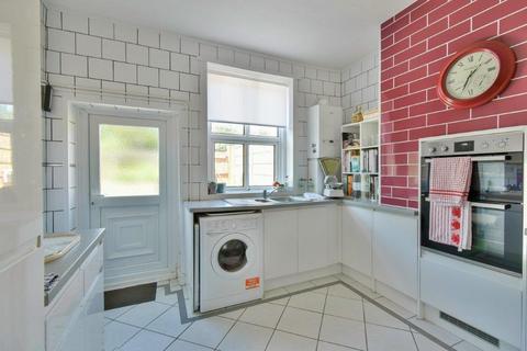 2 bedroom flat for sale - London Road, Bexhill-On-Sea