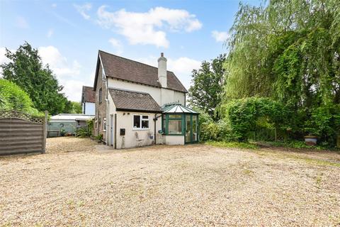 3 bedroom semi-detached house for sale, Yapton Road, Barnham