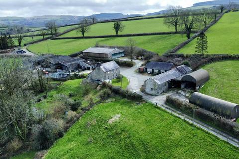 4 bedroom property with land for sale, Teifi Valley, Llanybydder