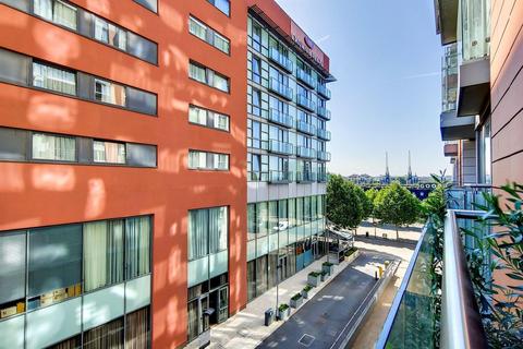 1 bedroom apartment for sale, The Oxygen, Royal Victoria Dock, E16