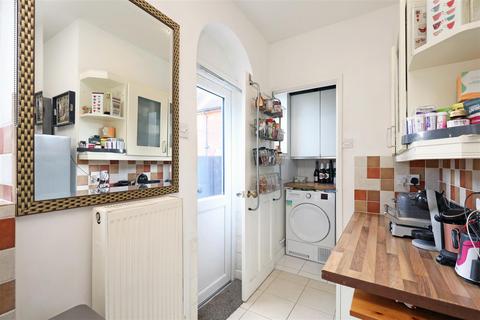 3 bedroom semi-detached house to rent - Dover House Road, London