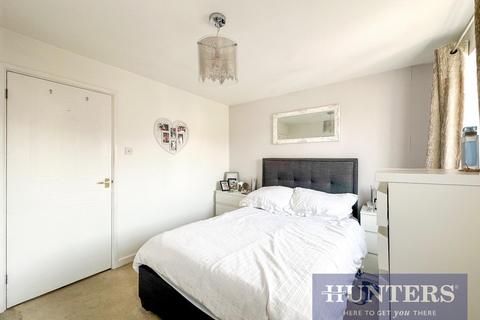 98 Cotswold Way, Worcester Park, KT4 8LN