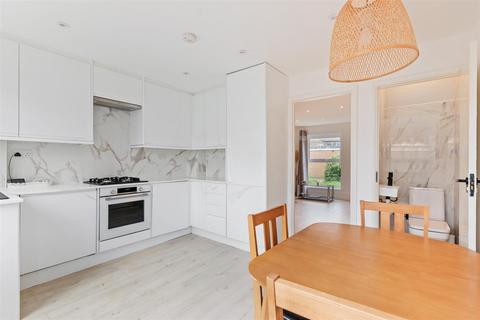 24 Willmore End, London, SW19 3DF