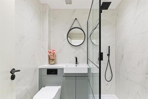 24 Willmore End, London, SW19 3DF