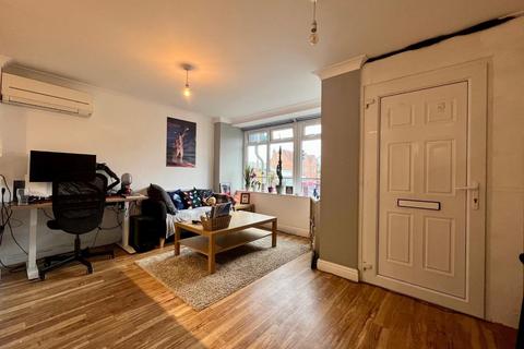 1 bedroom flat for sale - High Street, Cam, Dursley, GL11 5LA