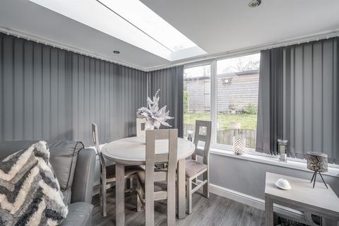 2 Apperley Way, Halesowen, B63 2PN