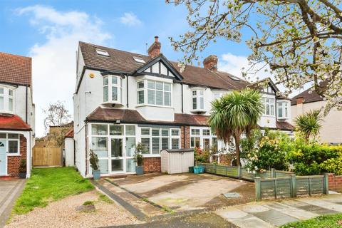 4 bedroom end of terrace house for sale, Westway, Raynes Park SW20