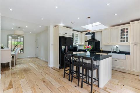 4 bedroom end of terrace house for sale, Westway, Raynes Park SW20